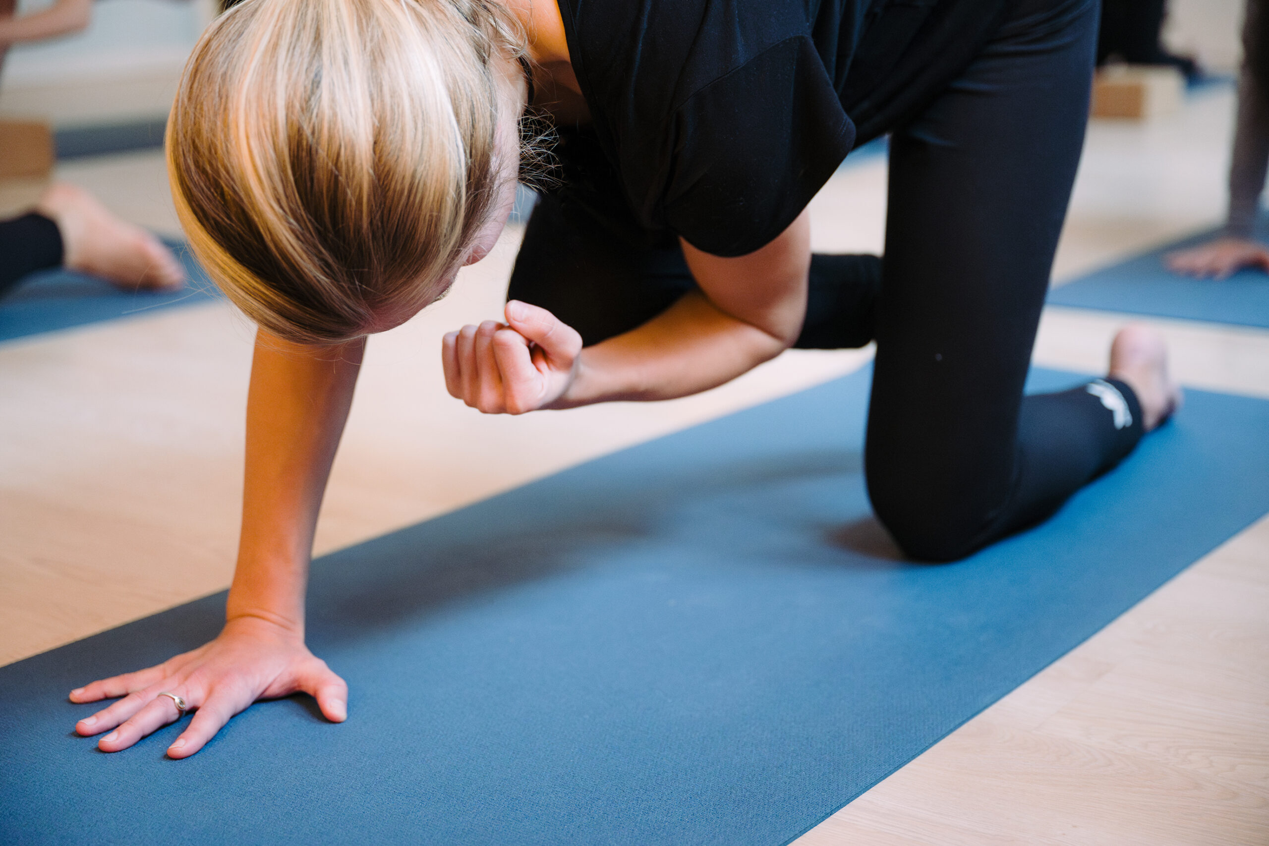 2024_Branding_Flowing_Moms_Dezember_Tag01_3285_100dpi_sRGB